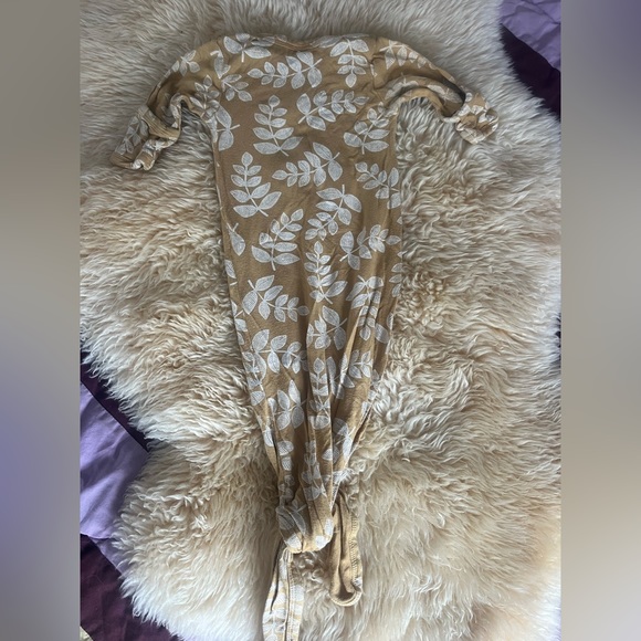 Leaf Print Baby Sleeper - Picture 2 of 4